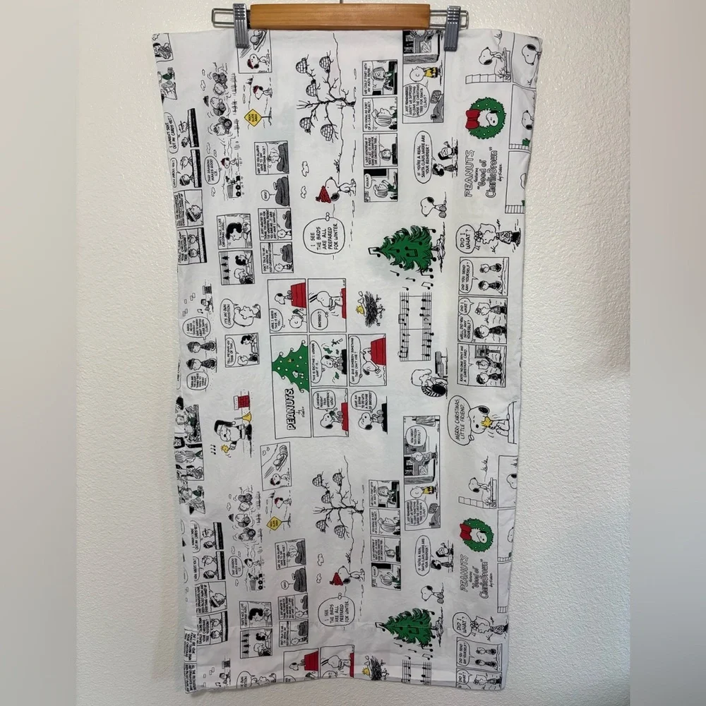 Pottery Barn Peanuts Christmas 100% Organic Cotton Single King Pillow Sham Case